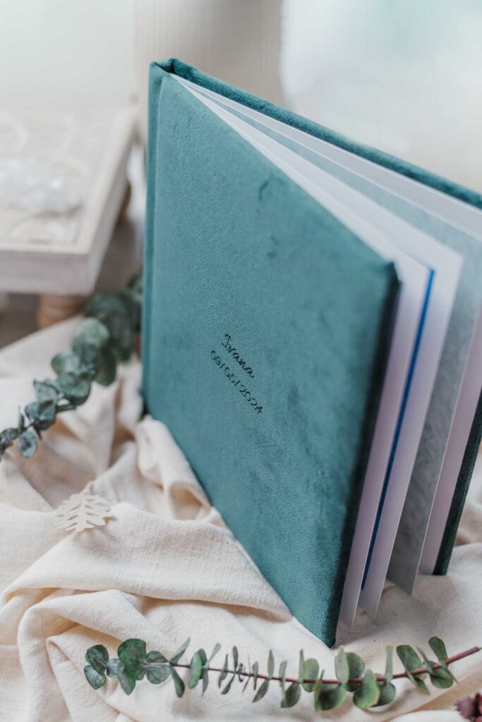 Custom Album Newborn Photography Session in Orlando, Florida